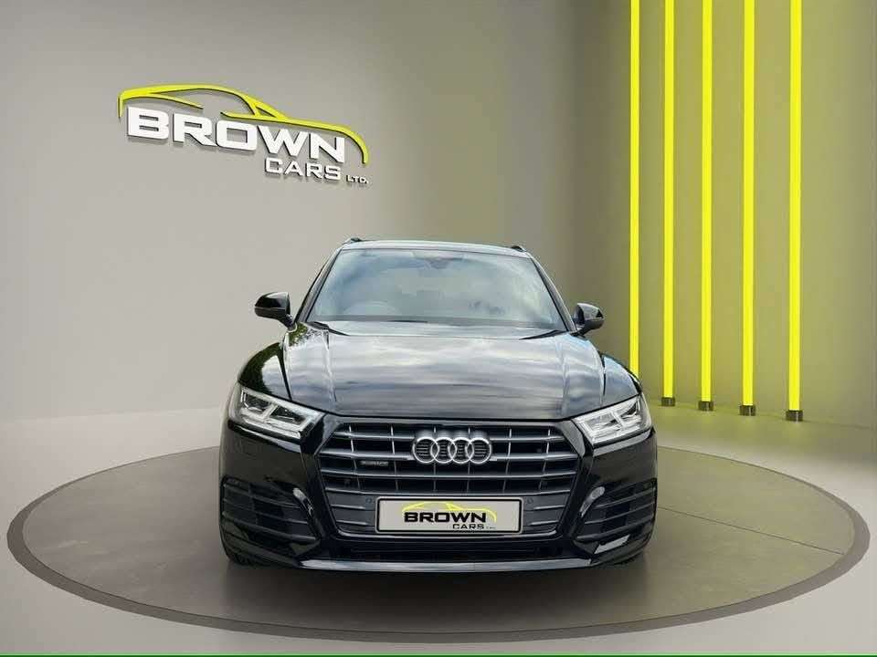 A 2019 AUDI Q5 2.0 TDI 40 S line SUV 5dr Diesel S Tronic quattro Euro 6 (s/s) (190 ps) A 2019 AUDI Q5 2.0 TDI 40 S line SUV 5dr Diesel S Tronic quattro Euro 6 (s/s) (190 ps)