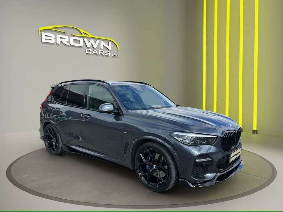 A 2022 BMW X5 3.0 30d MHT M Sport SUV 5dr Diesel Hybrid Auto xDrive Euro 6 (s/s) (286 ps) A 2022 BMW X5 3.0 30d MHT M Sport SUV 5dr Diesel Hybrid Auto xDrive Euro 6 (s/s) (286 ps)