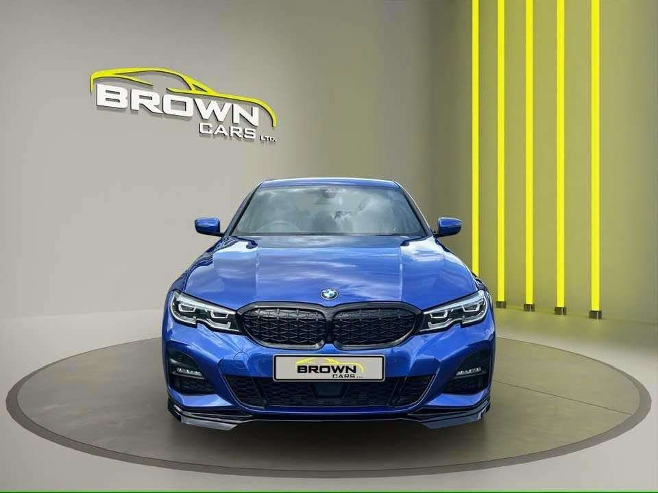 A 2005 BMW 3 SERIES 2.0 320d M Sport Saloon 4dr Diesel Auto Euro 6 (s/s) (190 ps) A 2005 BMW 3 SERIES 2.0 320d M Sport Saloon 4dr Diesel Auto Euro 6 (s/s) (190 ps)