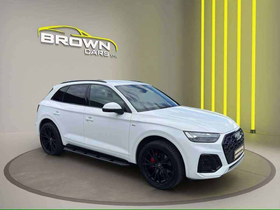 A 2022 AUDI Q5 2.0 TDI 40 S line SUV 5dr Diesel S Tronic quattro Euro 6 (s/s) (204 ps) A 2022 AUDI Q5 2.0 TDI 40 S line SUV 5dr Diesel S Tronic quattro Euro 6 (s/s) (204 ps)