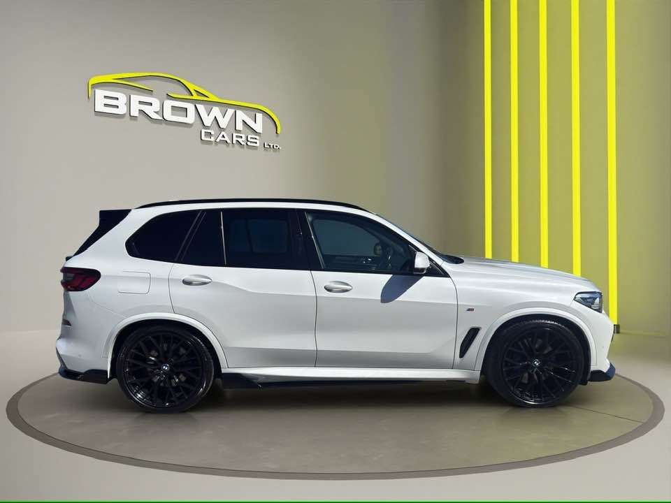 A 2020 BMW X5 3.0 30d M Sport SUV 5dr Diesel Auto xDrive Euro 6 (s/s) (265 ps) A 2020 BMW X5 3.0 30d M Sport SUV 5dr Diesel Auto xDrive Euro 6 (s/s) (265 ps)