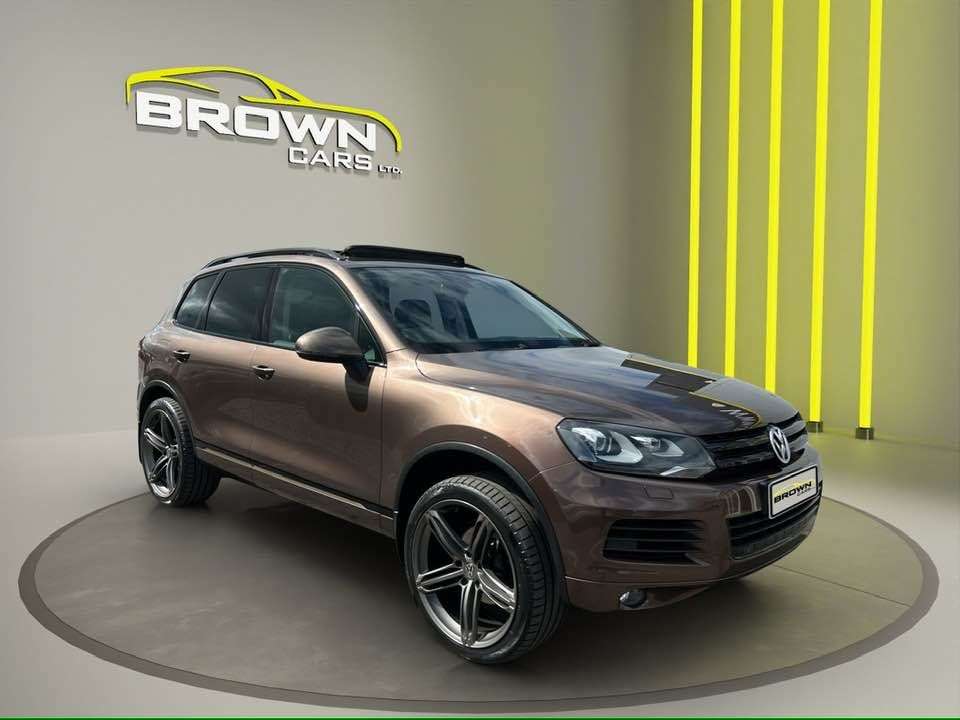 A 2012 VOLKSWAGEN TOUAREG 3.0 TDI V6 BlueMotion Tech SE SUV 5dr Diesel Tiptronic 4WD Euro 5 (s/s) (24 A 2012 VOLKSWAGEN TOUAREG 3.0 TDI V6 BlueMotion Tech SE SUV 5dr Diesel Tiptronic 4WD Euro 5 (s/s) (24