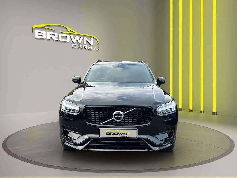 A 2022 VOLVO XC90 2.0 B5 MHEV R-Design SUV 5dr Diesel Hybrid Auto 4WD Euro 6 (s/s) (235 ps) A 2022 VOLVO XC90 2.0 B5 MHEV R-Design SUV 5dr Diesel Hybrid Auto 4WD Euro 6 (s/s) (235 ps)