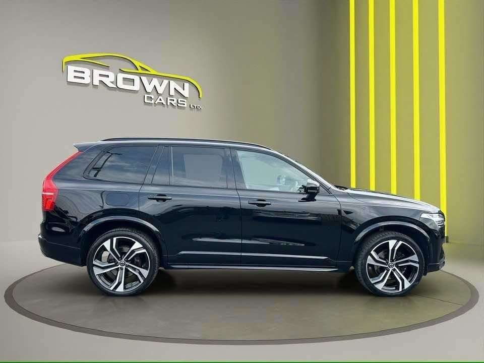 A 2022 VOLVO XC90 2.0 B5 MHEV R-Design SUV 5dr Diesel Hybrid Auto 4WD Euro 6 (s/s) (235 ps) A 2022 VOLVO XC90 2.0 B5 MHEV R-Design SUV 5dr Diesel Hybrid Auto 4WD Euro 6 (s/s) (235 ps)