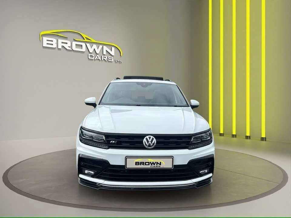 A 2020 VOLKSWAGEN TIGUAN 2.0 TDI R-Line Tech SUV 5dr Diesel Manual Euro 6 (s/s) (150 ps) A 2020 VOLKSWAGEN TIGUAN 2.0 TDI R-Line Tech SUV 5dr Diesel Manual Euro 6 (s/s) (150 ps)