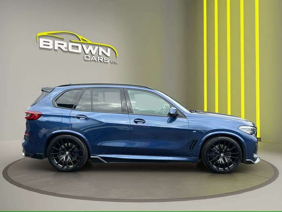 A 2020 BMW X5 3.0 30d MHT M Sport SUV 5dr Diesel Hybrid Auto xDrive Euro 6 (s/s) (286 ps) A 2020 BMW X5 3.0 30d MHT M Sport SUV 5dr Diesel Hybrid Auto xDrive Euro 6 (s/s) (286 ps)