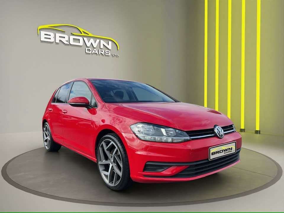 A 2020 VOLKSWAGEN GOLF 1.6 TDI S Hatchback 5dr Diesel Manual Euro 6 (s/s) (115 ps) A 2020 VOLKSWAGEN GOLF 1.6 TDI S Hatchback 5dr Diesel Manual Euro 6 (s/s) (115 ps)