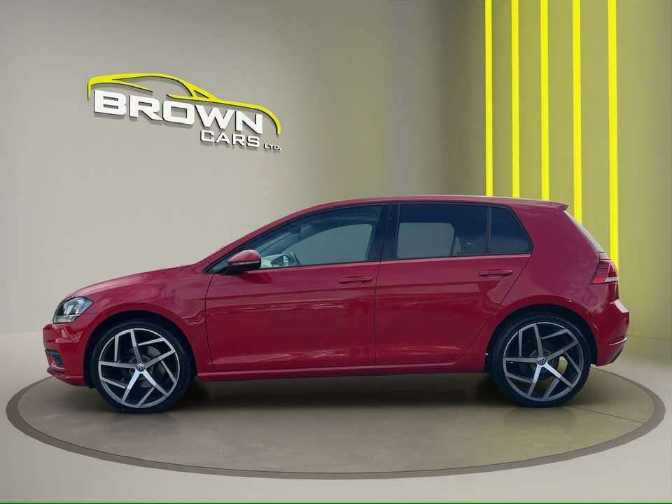 A 2020 VOLKSWAGEN GOLF 1.6 TDI S Hatchback 5dr Diesel Manual Euro 6 (s/s) (115 ps) A 2020 VOLKSWAGEN GOLF 1.6 TDI S Hatchback 5dr Diesel Manual Euro 6 (s/s) (115 ps)