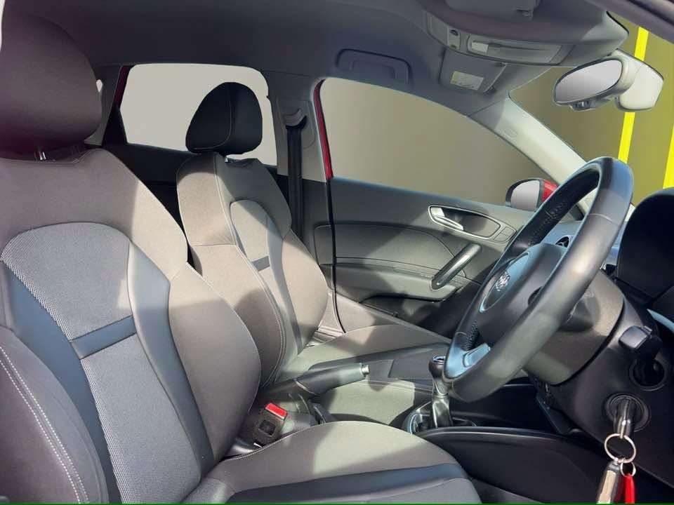 2016 AUDI A1 2016 AUDI A1