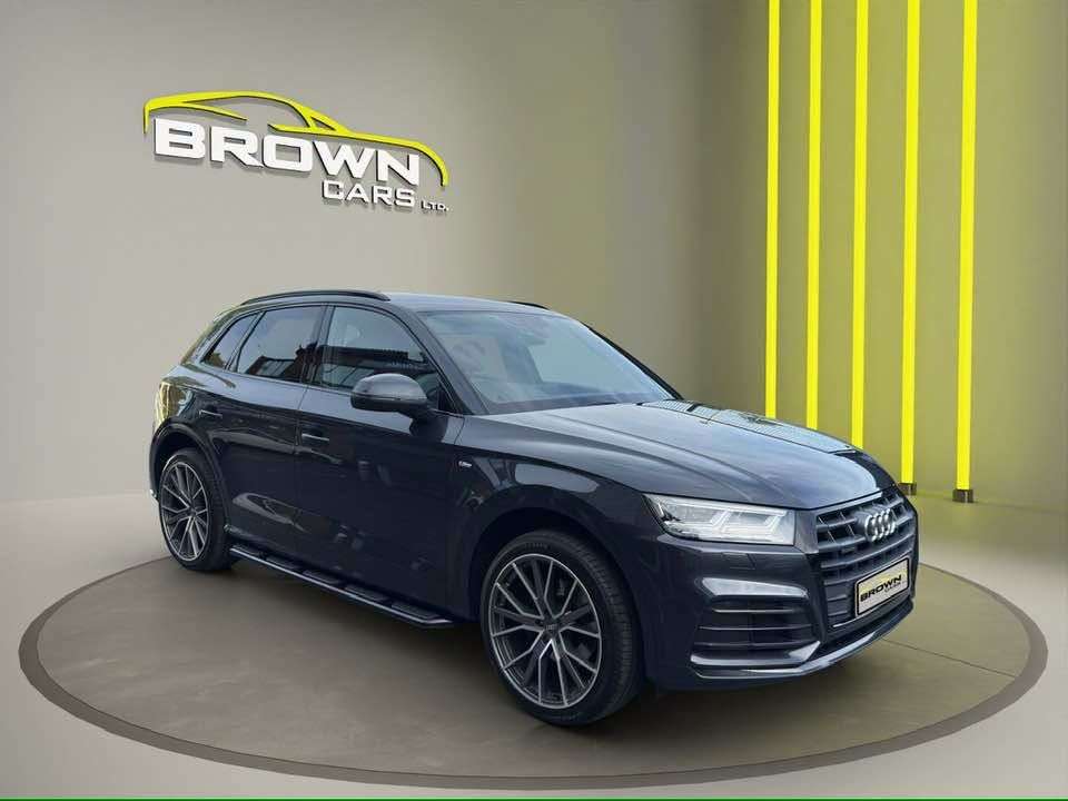 A 2019 AUDI Q5 2.0 TDI 40 S line SUV 5dr Diesel S Tronic quattro Euro 6 (s/s) (190 ps) A 2019 AUDI Q5 2.0 TDI 40 S line SUV 5dr Diesel S Tronic quattro Euro 6 (s/s) (190 ps)