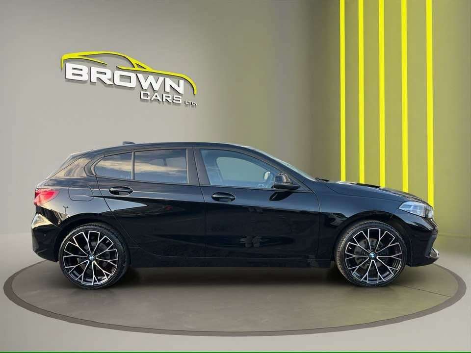 A 2020 BMW 1 SERIES 1.5 116d SE Hatchback 5dr Diesel Manual Euro 6 (s/s) (116 ps) A 2020 BMW 1 SERIES 1.5 116d SE Hatchback 5dr Diesel Manual Euro 6 (s/s) (116 ps)