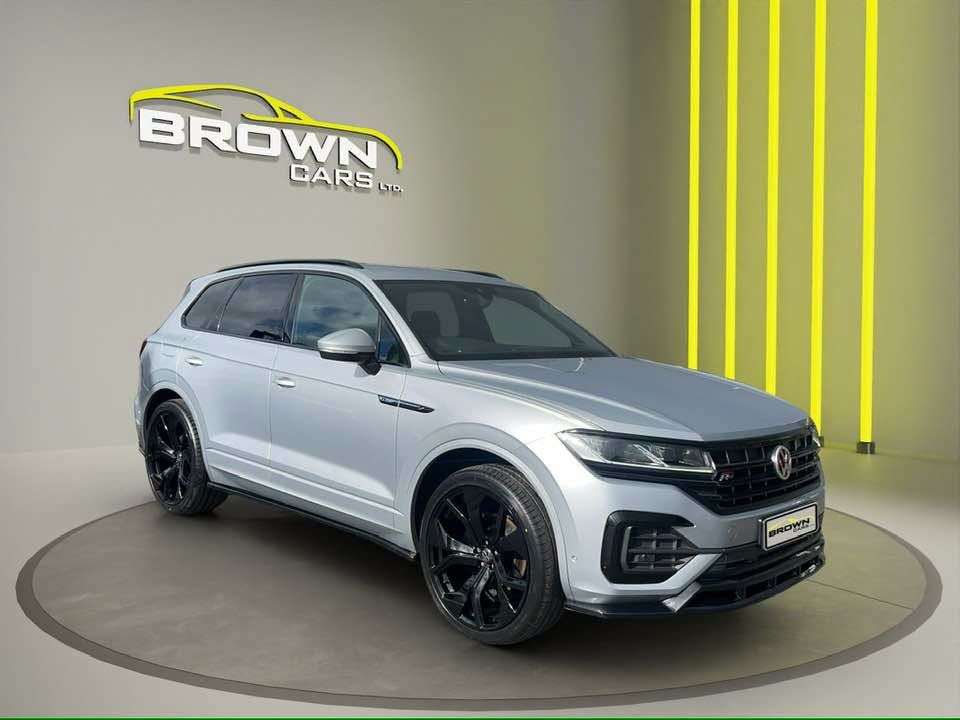 A 2019 VOLKSWAGEN TOUAREG 3.0 TDI V6 R-Line SUV 5dr Diesel Tiptronic 4Motion Euro 6 (s/s) (286 ps) A 2019 VOLKSWAGEN TOUAREG 3.0 TDI V6 R-Line SUV 5dr Diesel Tiptronic 4Motion Euro 6 (s/s) (286 ps)