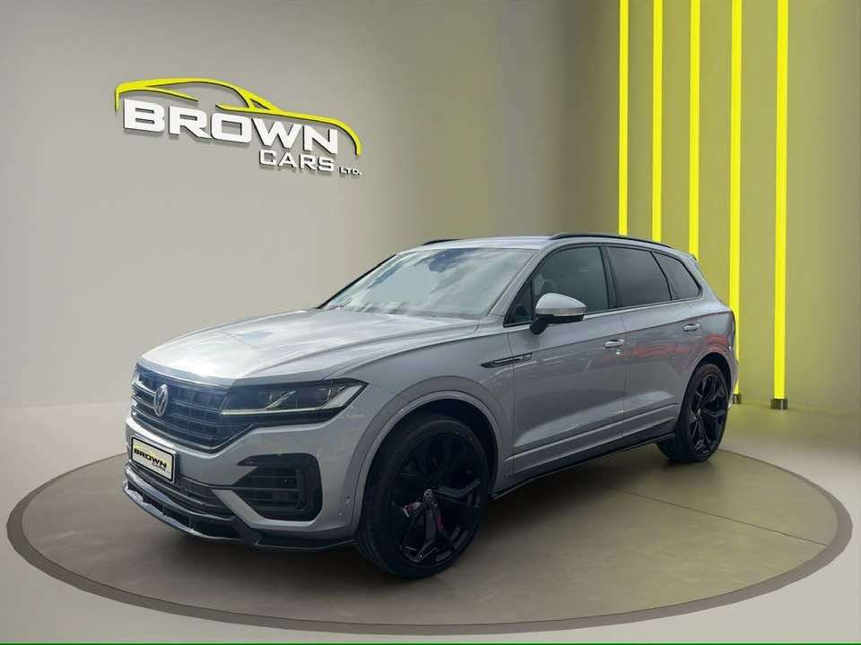 A 2019 VOLKSWAGEN TOUAREG 3.0 TDI V6 R-Line SUV 5dr Diesel Tiptronic 4Motion Euro 6 (s/s) (286 ps) A 2019 VOLKSWAGEN TOUAREG 3.0 TDI V6 R-Line SUV 5dr Diesel Tiptronic 4Motion Euro 6 (s/s) (286 ps)