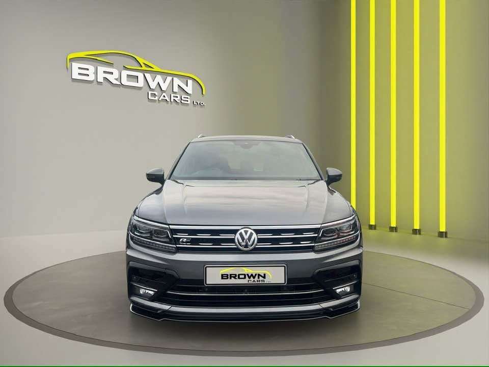 A 2019 VOLKSWAGEN TIGUAN 2.0 TDI R-Line Tech SUV 5dr Diesel DSG 4Motion Euro 6 (s/s) (150 ps) A 2019 VOLKSWAGEN TIGUAN 2.0 TDI R-Line Tech SUV 5dr Diesel DSG 4Motion Euro 6 (s/s) (150 ps)