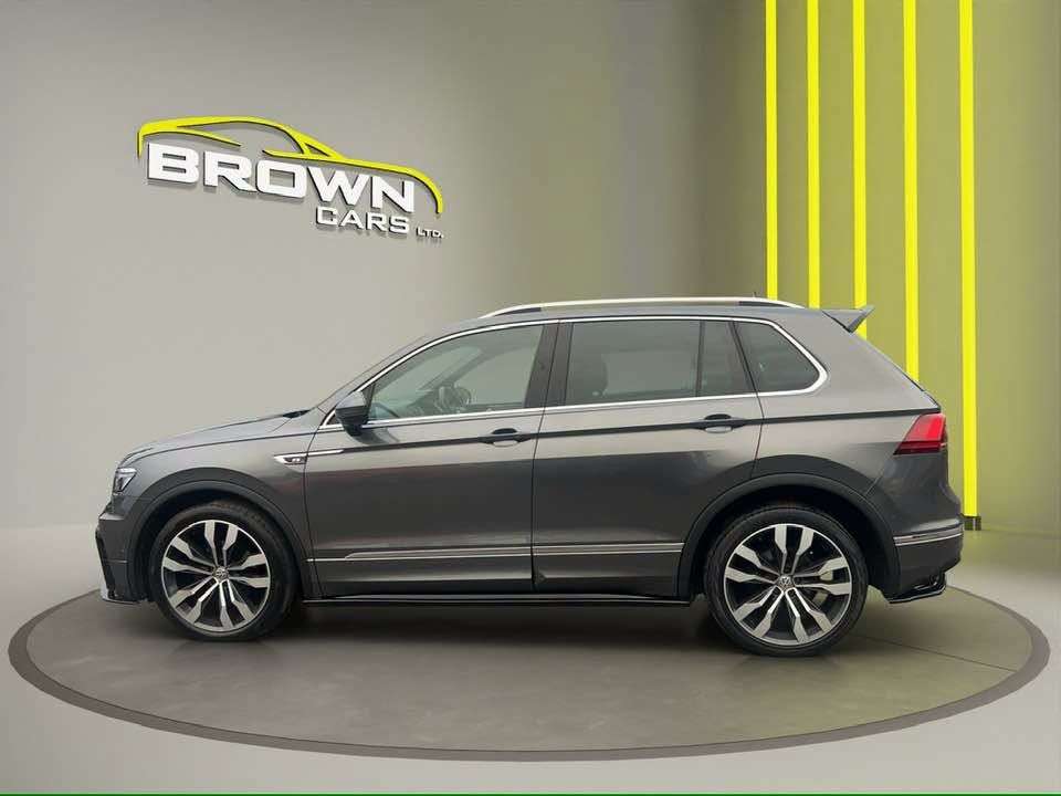 A 2019 VOLKSWAGEN TIGUAN 2.0 TDI R-Line Tech SUV 5dr Diesel DSG 4Motion Euro 6 (s/s) (150 ps) A 2019 VOLKSWAGEN TIGUAN 2.0 TDI R-Line Tech SUV 5dr Diesel DSG 4Motion Euro 6 (s/s) (150 ps)
