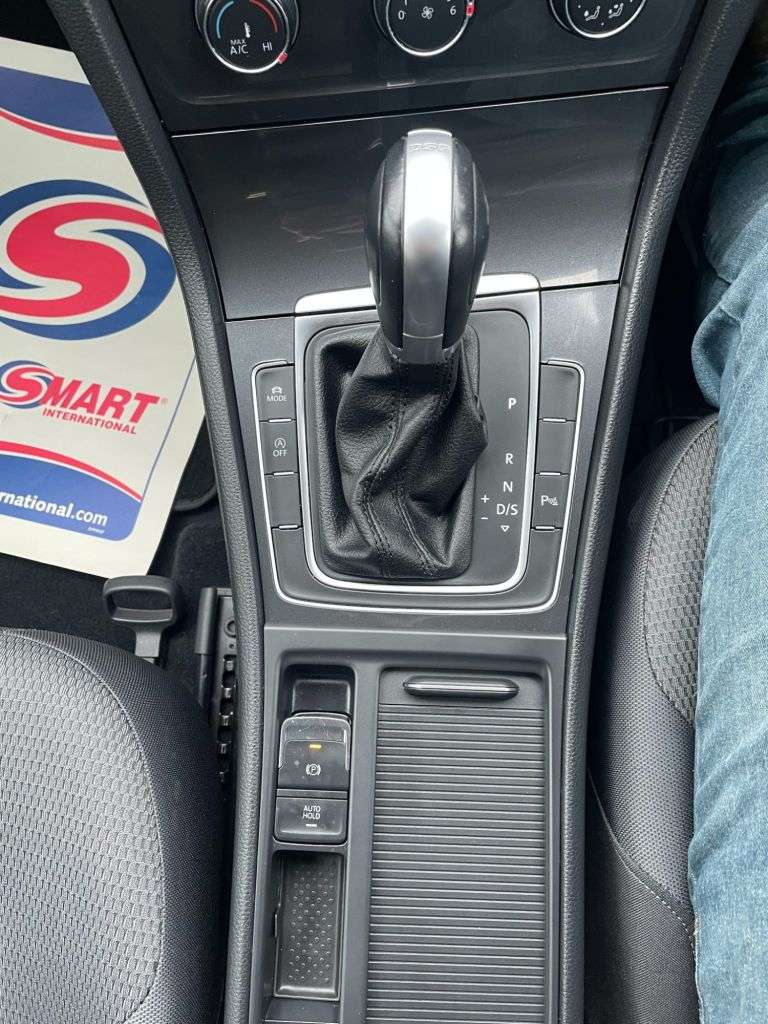 2017 VOLKSWAGEN GOLF 2017 VOLKSWAGEN GOLF