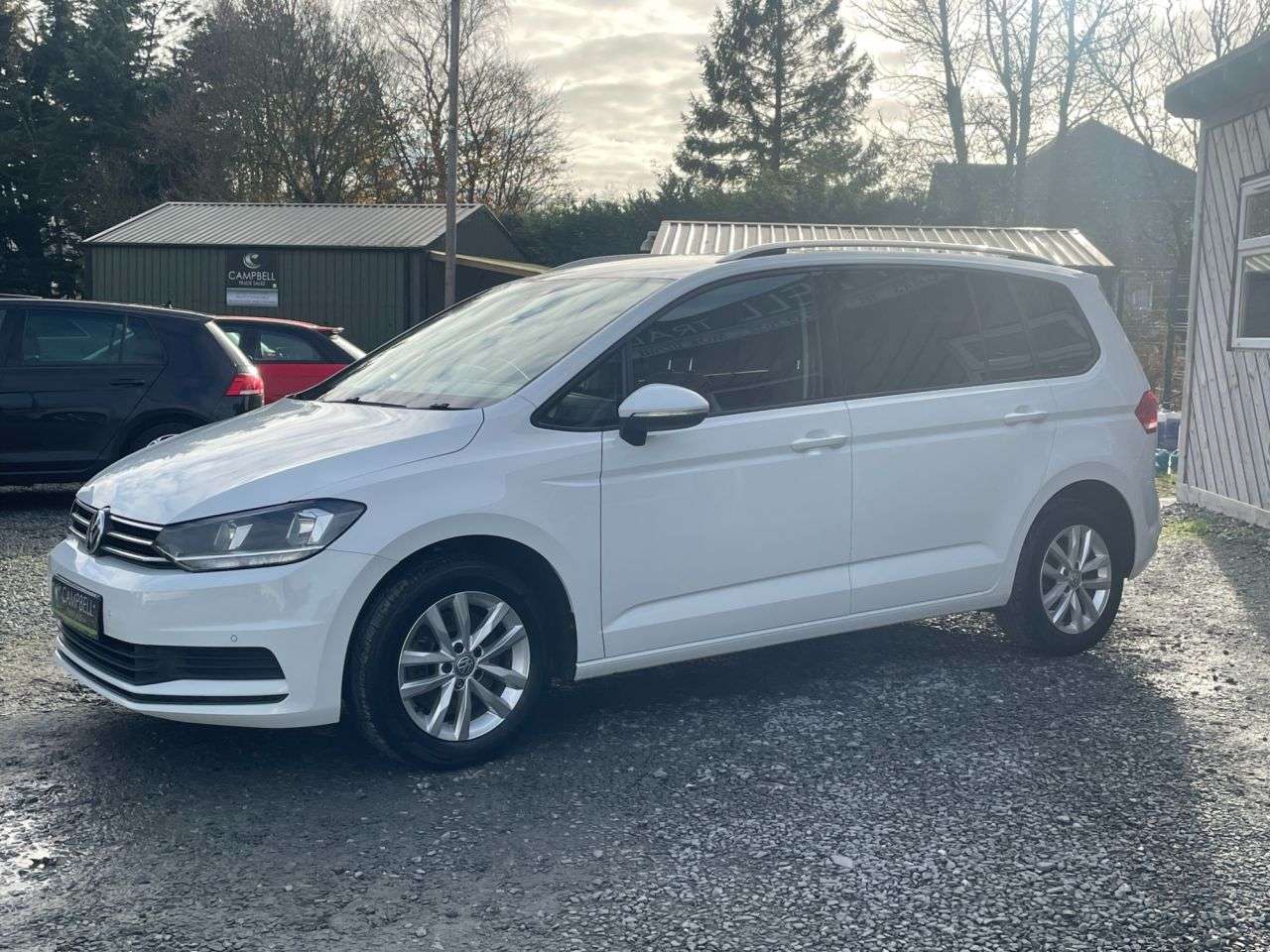 2017 VOLKSWAGEN TOURAN 2017 VOLKSWAGEN TOURAN