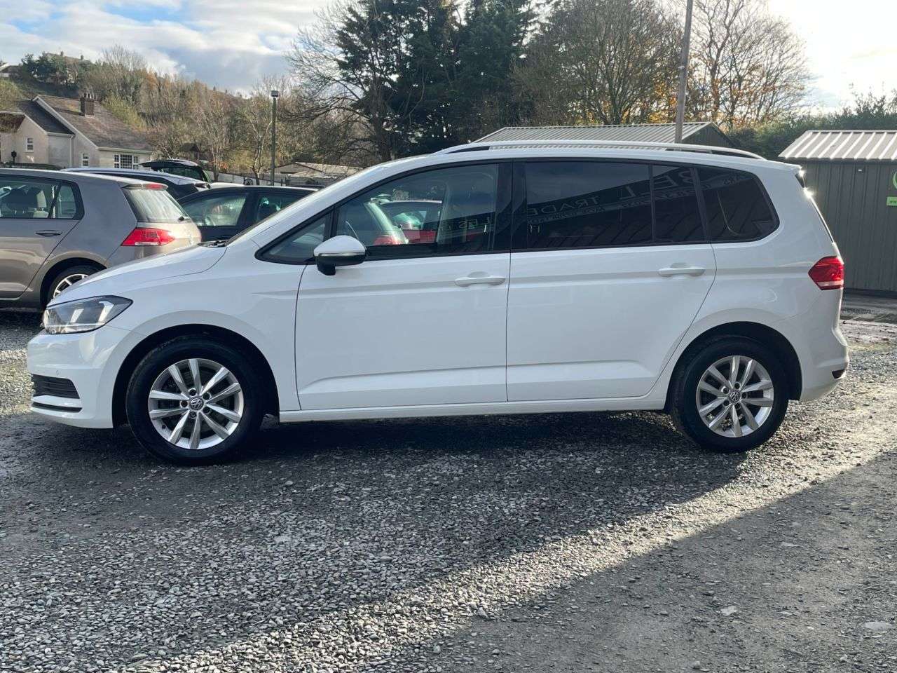 2017 VOLKSWAGEN TOURAN 2017 VOLKSWAGEN TOURAN