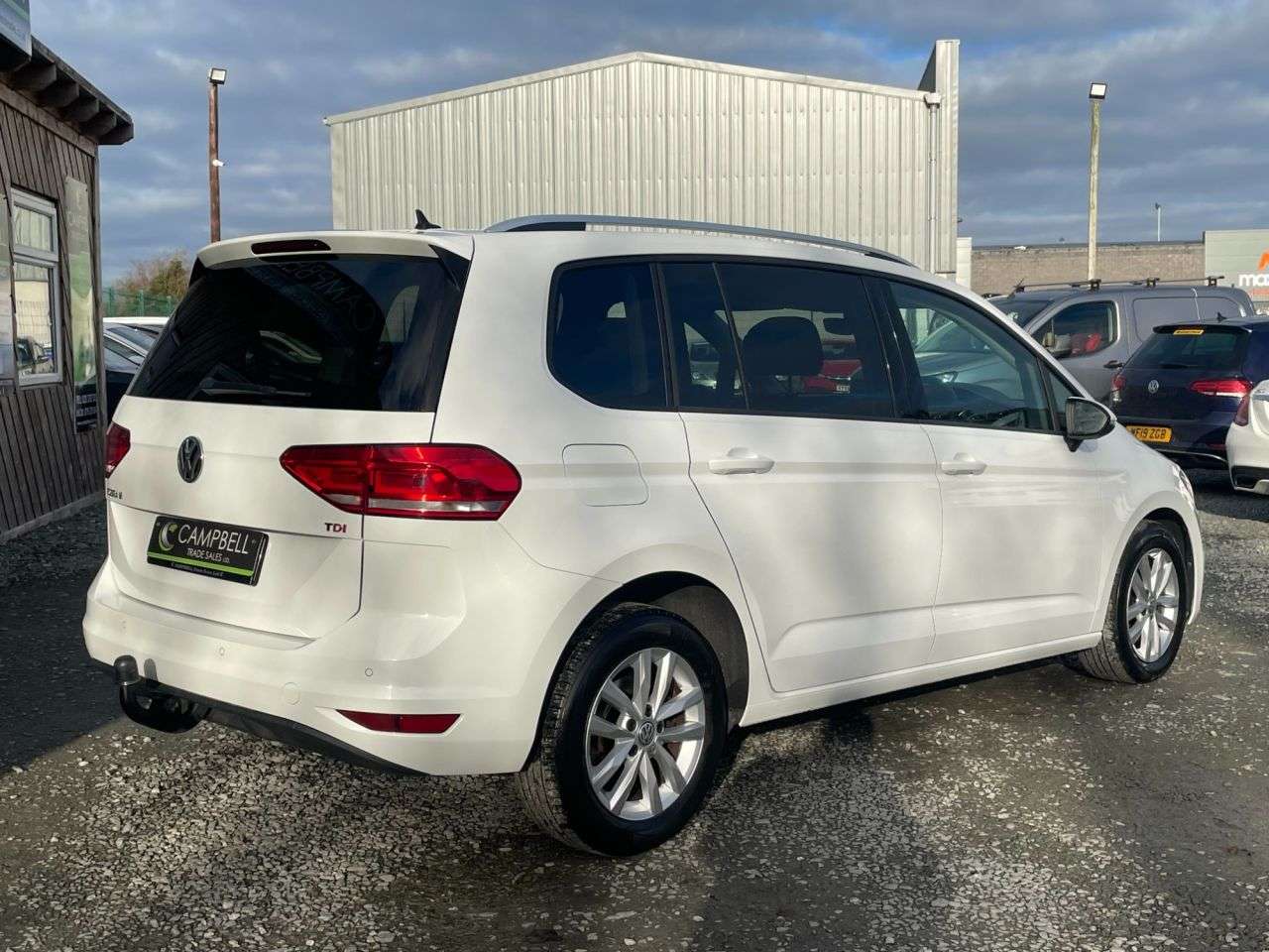 2017 VOLKSWAGEN TOURAN 2017 VOLKSWAGEN TOURAN