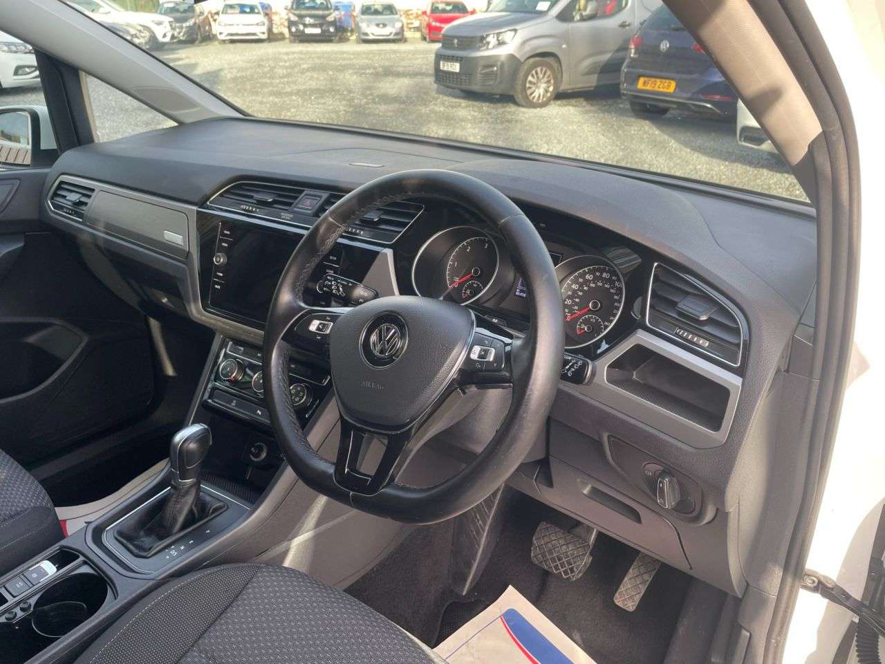 2017 VOLKSWAGEN TOURAN 2017 VOLKSWAGEN TOURAN