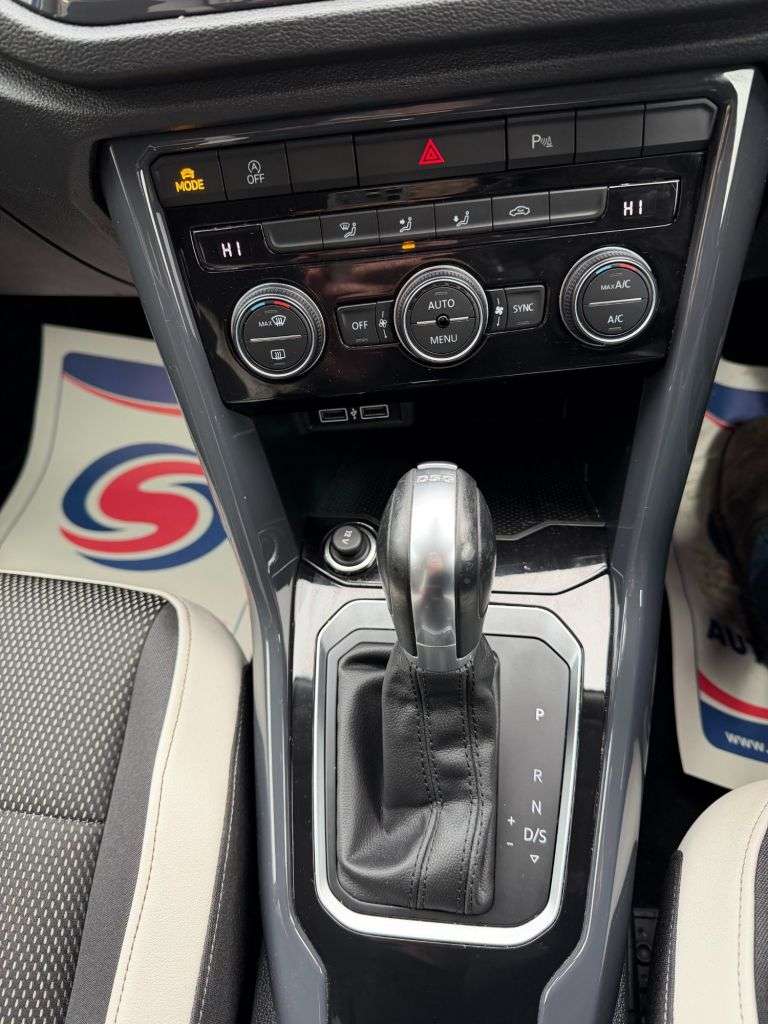 2019 VOLKSWAGEN T-ROC 2019 VOLKSWAGEN T-ROC