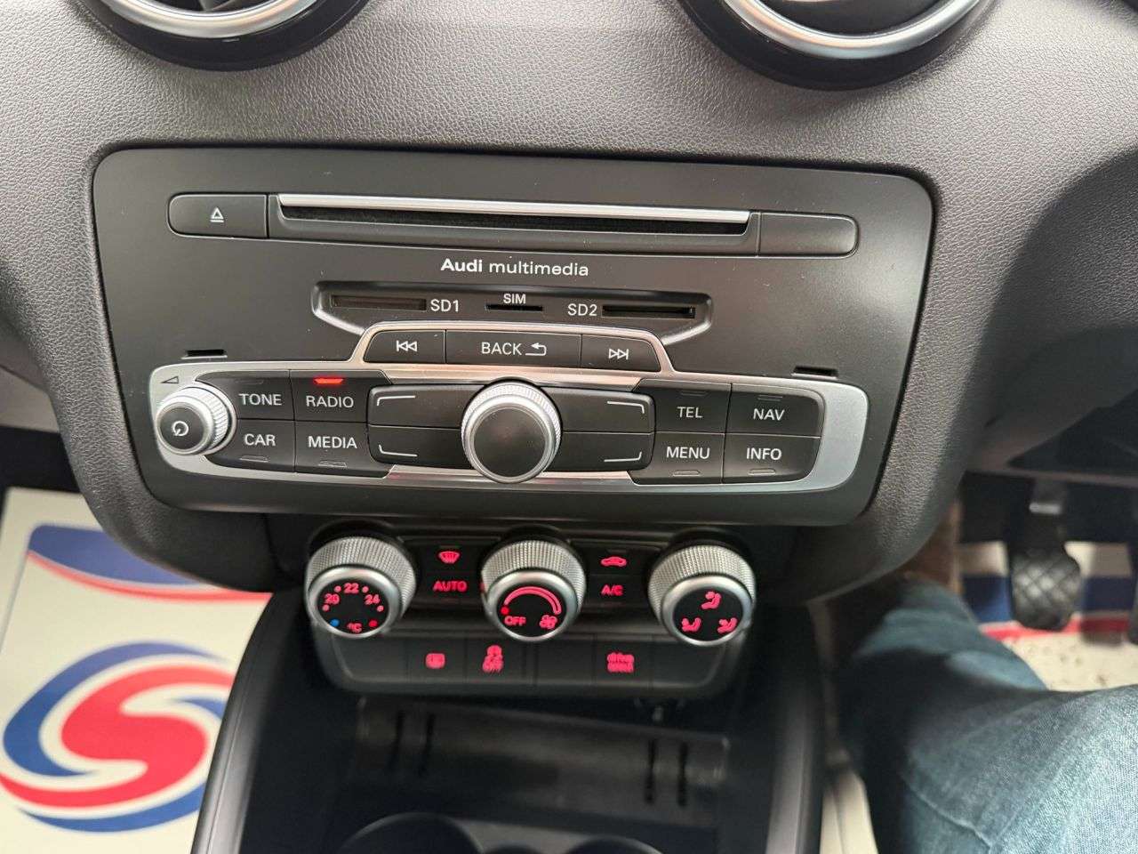 2015 AUDI A1 2015 AUDI A1