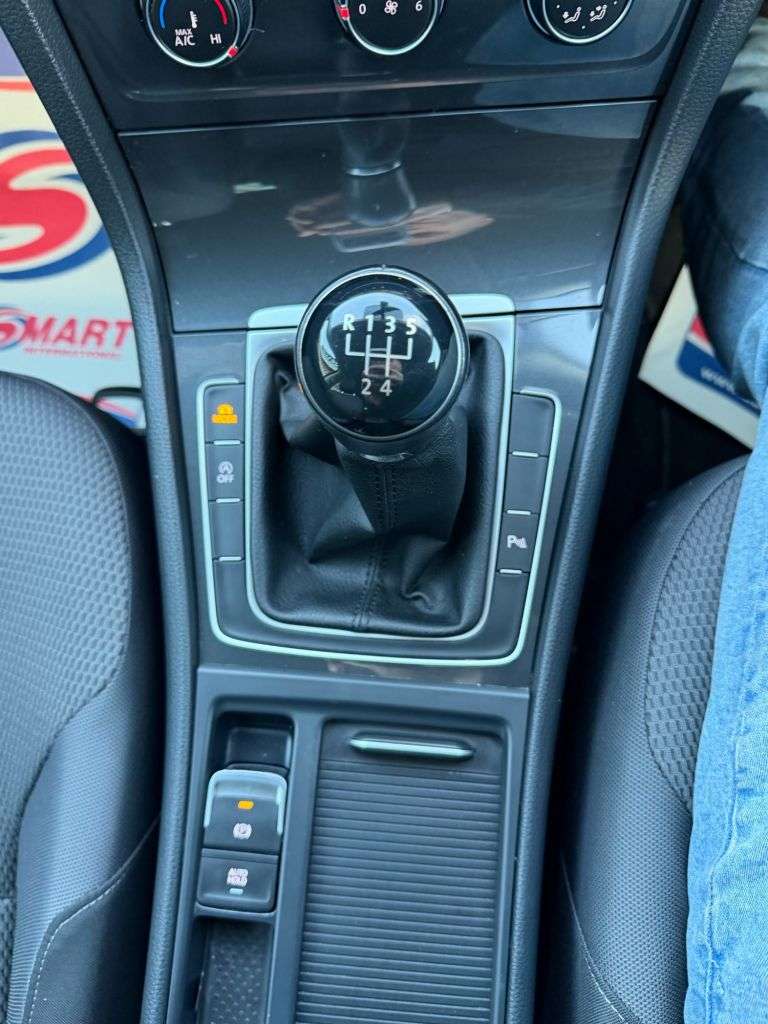 2019 VOLKSWAGEN GOLF 2019 VOLKSWAGEN GOLF