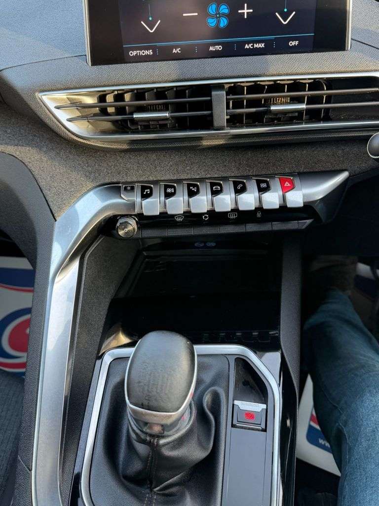 2018 PEUGEOT 3008 2018 PEUGEOT 3008