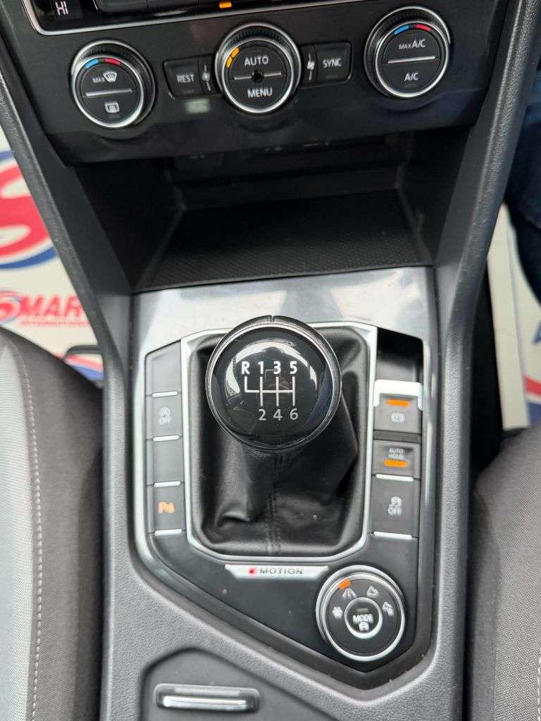 2017 VOLKSWAGEN TIGUAN 2017 VOLKSWAGEN TIGUAN