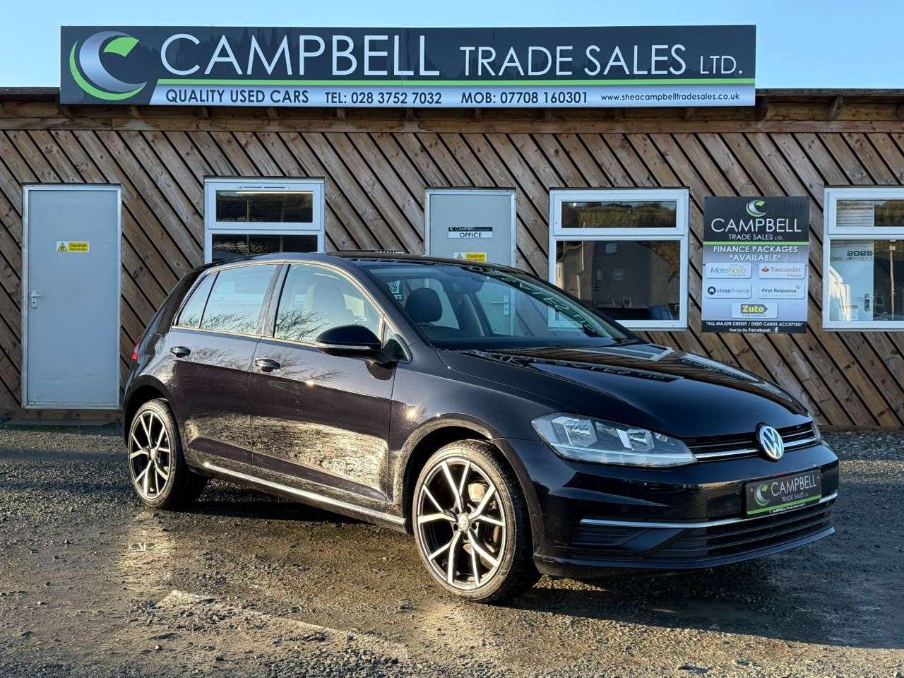 A 2017 VOLKSWAGEN GOLF 1.6 TDI SE Nav Hatchback 5dr Diesel Manual Euro 6 (s/s) (115 ps) A 2017 VOLKSWAGEN GOLF 1.6 TDI SE Nav Hatchback 5dr Diesel Manual Euro 6 (s/s) (115 ps)