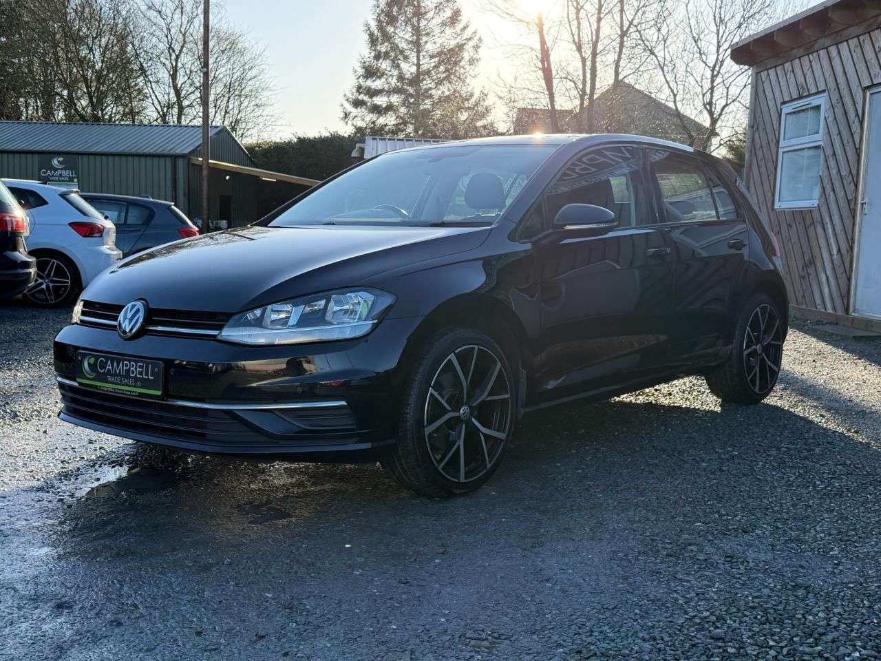 A 2017 VOLKSWAGEN GOLF 1.6 TDI SE Nav Hatchback 5dr Diesel Manual Euro 6 (s/s) (115 ps) A 2017 VOLKSWAGEN GOLF 1.6 TDI SE Nav Hatchback 5dr Diesel Manual Euro 6 (s/s) (115 ps)