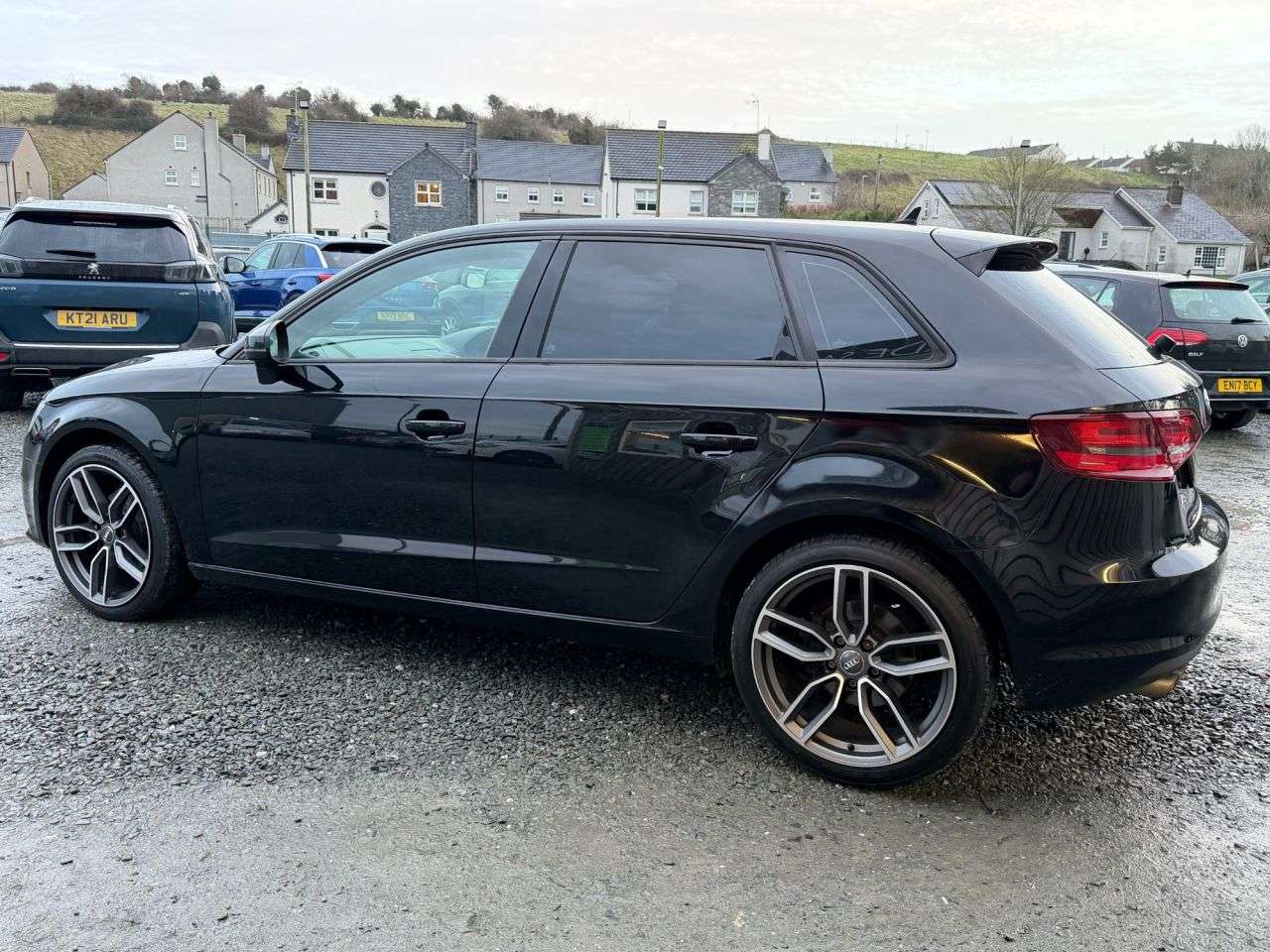 A 2015 AUDI A3 2.0 TDI SE Sportback 5dr Diesel Manual Euro 6 (s/s) (150 ps) A 2015 AUDI A3 2.0 TDI SE Sportback 5dr Diesel Manual Euro 6 (s/s) (150 ps)