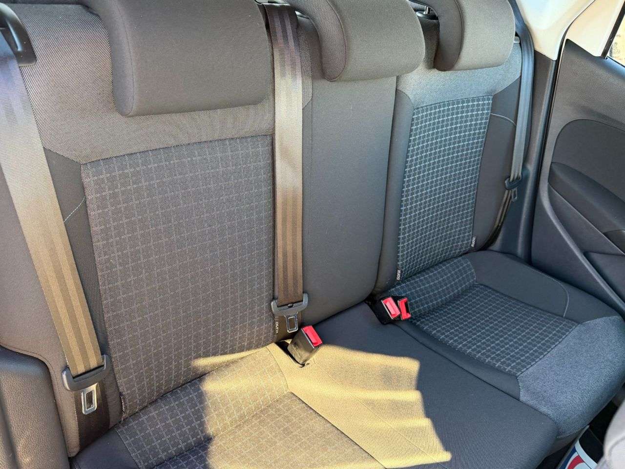 2015 VOLKSWAGEN POLO 2015 VOLKSWAGEN POLO