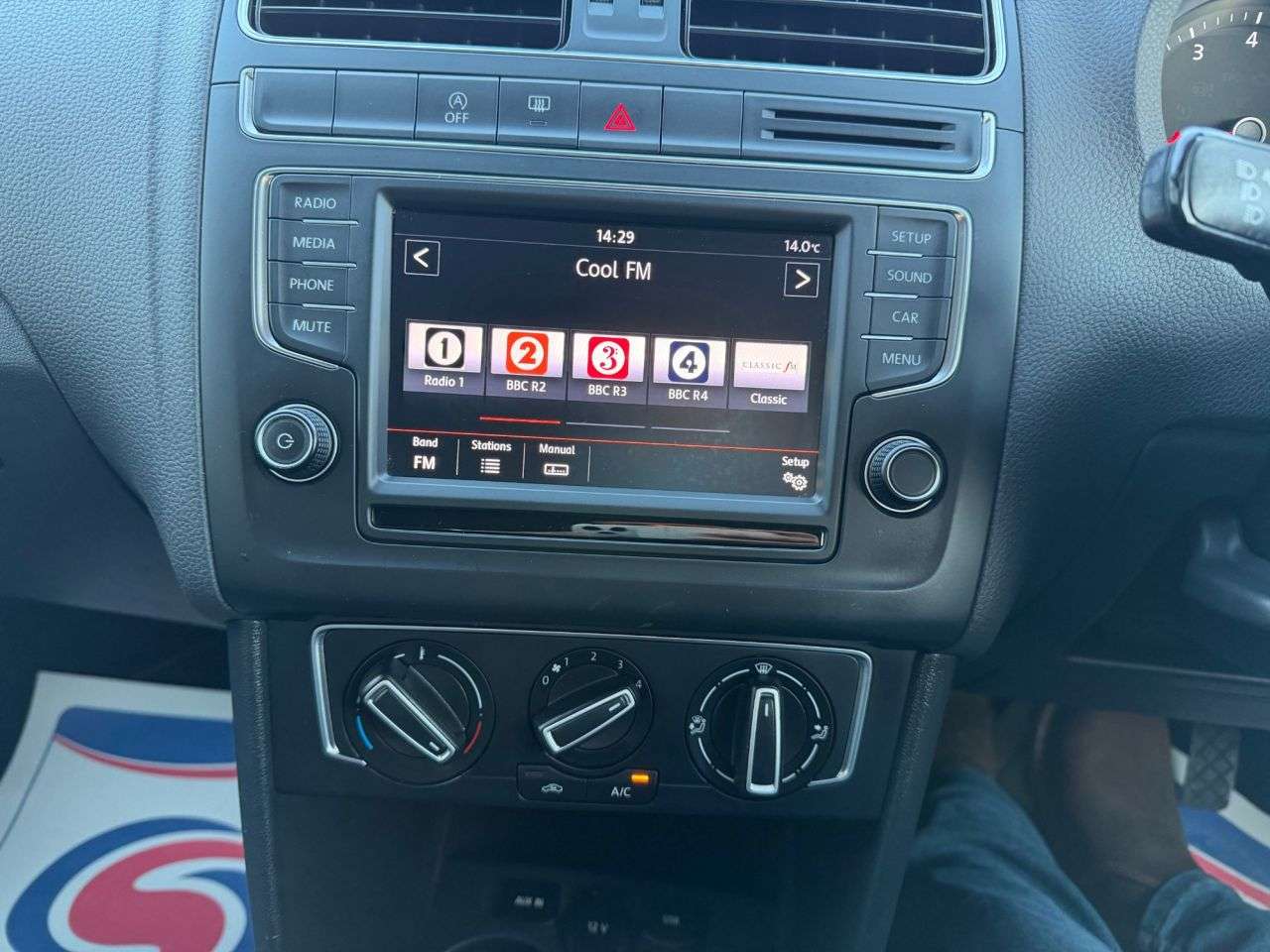 2015 VOLKSWAGEN POLO 2015 VOLKSWAGEN POLO