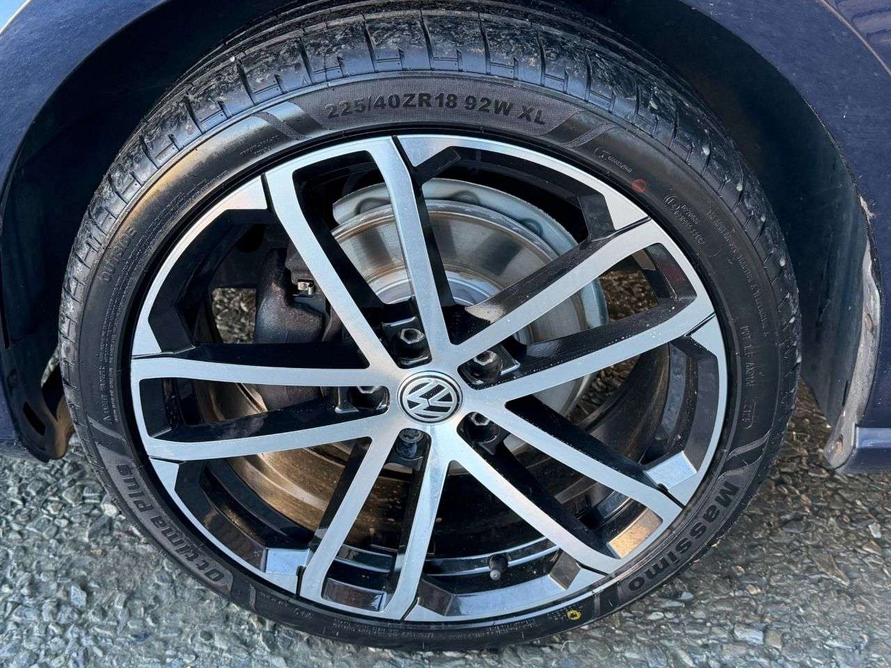 A 2016 VOLKSWAGEN GOLF 1.6 TDI BlueMotion Tech Match Edition Hatchback 5dr Diesel DSG Euro 6 (s/s) A 2016 VOLKSWAGEN GOLF 1.6 TDI BlueMotion Tech Match Edition Hatchback 5dr Diesel DSG Euro 6 (s/s)