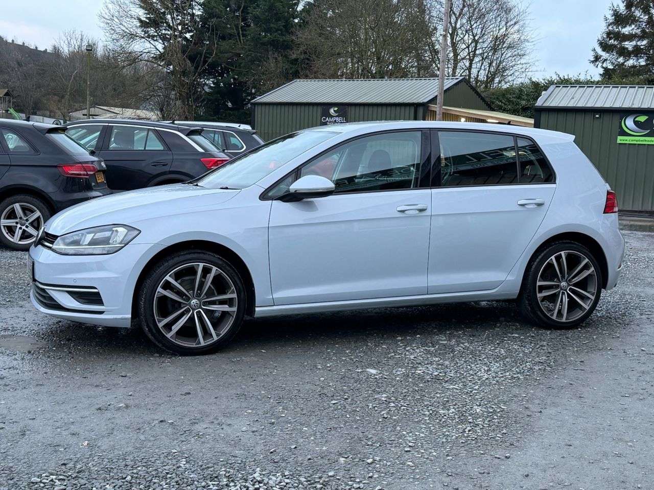 A 2017 VOLKSWAGEN GOLF 1.4 TSI BlueMotion Tech SE Nav Hatchback 5dr Petrol DSG Euro 6 (s/s) (125 p A 2017 VOLKSWAGEN GOLF 1.4 TSI BlueMotion Tech SE Nav Hatchback 5dr Petrol DSG Euro 6 (s/s) (125 p