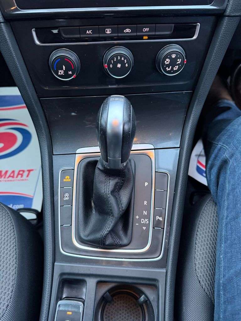 2017 VOLKSWAGEN GOLF 2017 VOLKSWAGEN GOLF