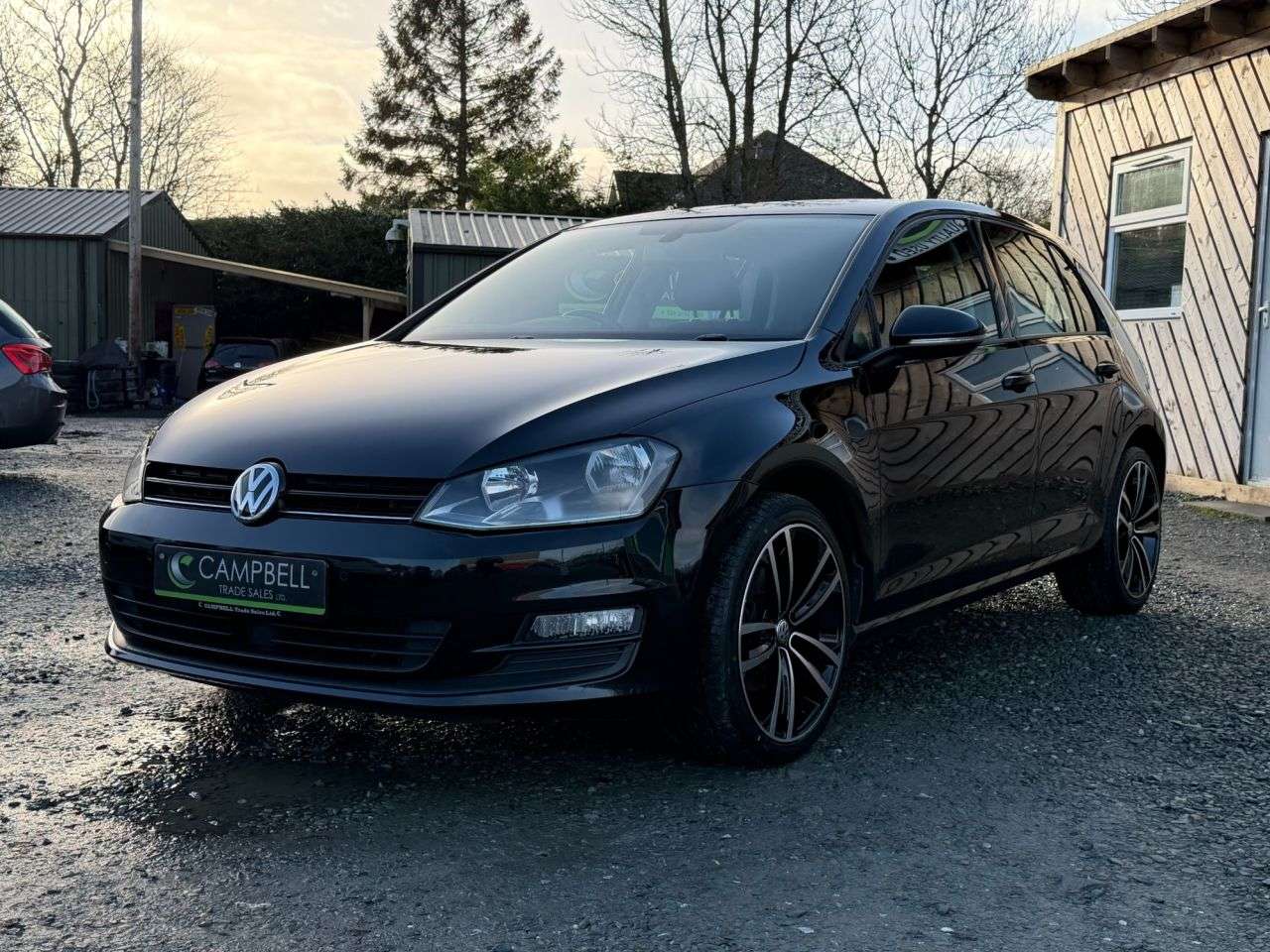 A 2015 VOLKSWAGEN GOLF 2.0 TDI BlueMotion Tech Match Hatchback 5dr Diesel Manual Euro 5 (s/s) (150 A 2015 VOLKSWAGEN GOLF 2.0 TDI BlueMotion Tech Match Hatchback 5dr Diesel Manual Euro 5 (s/s) (150