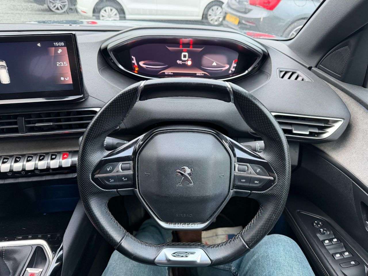 2021 PEUGEOT 5008 2021 PEUGEOT 5008