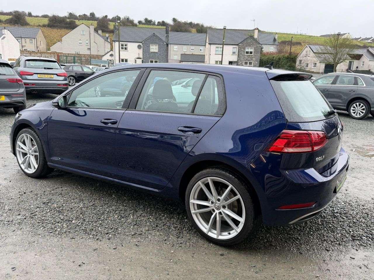 A 2019 VOLKSWAGEN GOLF 1.6 TDI SE Nav Hatchback 5dr Diesel DSG Euro 6 (s/s) (115 ps) A 2019 VOLKSWAGEN GOLF 1.6 TDI SE Nav Hatchback 5dr Diesel DSG Euro 6 (s/s) (115 ps)
