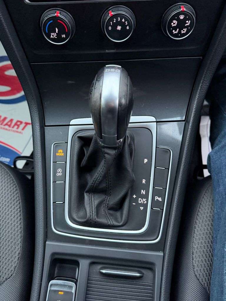 2019 VOLKSWAGEN GOLF 2019 VOLKSWAGEN GOLF