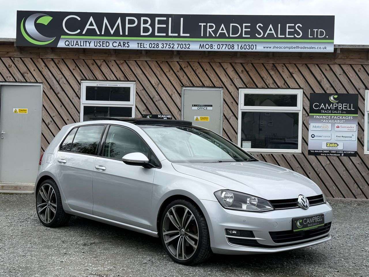 A 2016 VOLKSWAGEN GOLF 1.6 TDI BlueMotion Tech GT Edition Hatchback 5dr Diesel Manual Euro 6 (s/s) A 2016 VOLKSWAGEN GOLF 1.6 TDI BlueMotion Tech GT Edition Hatchback 5dr Diesel Manual Euro 6 (s/s)