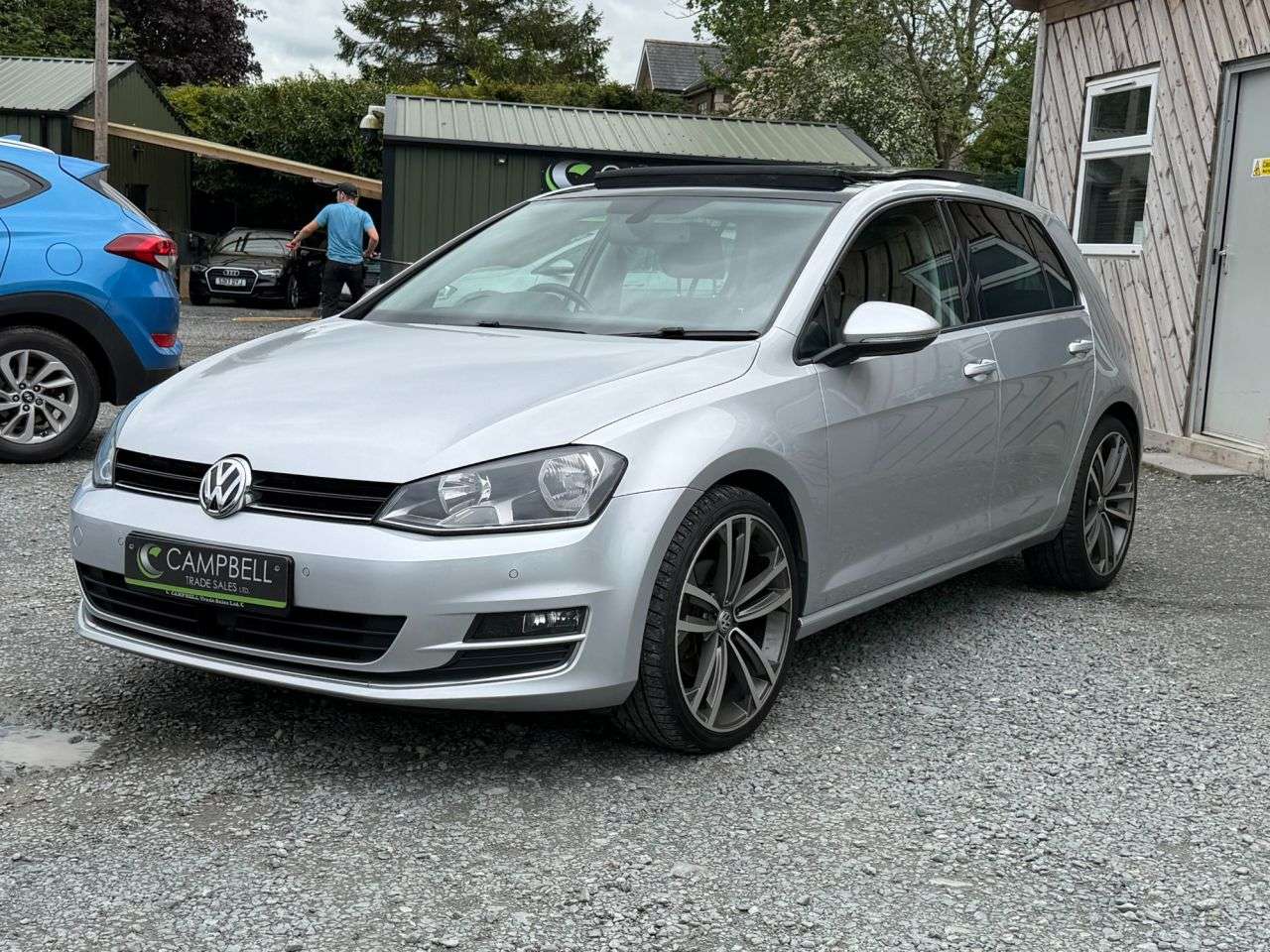 A 2016 VOLKSWAGEN GOLF 1.6 TDI BlueMotion Tech GT Edition Hatchback 5dr Diesel Manual Euro 6 (s/s) A 2016 VOLKSWAGEN GOLF 1.6 TDI BlueMotion Tech GT Edition Hatchback 5dr Diesel Manual Euro 6 (s/s)