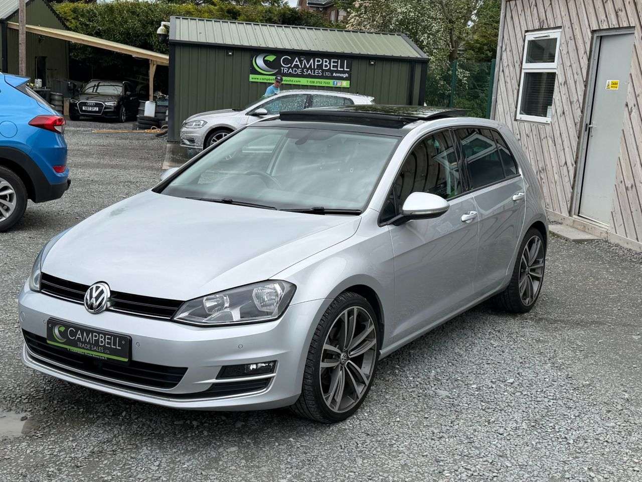 A 2016 VOLKSWAGEN GOLF 1.6 TDI BlueMotion Tech GT Edition Hatchback 5dr Diesel Manual Euro 6 (s/s) A 2016 VOLKSWAGEN GOLF 1.6 TDI BlueMotion Tech GT Edition Hatchback 5dr Diesel Manual Euro 6 (s/s)