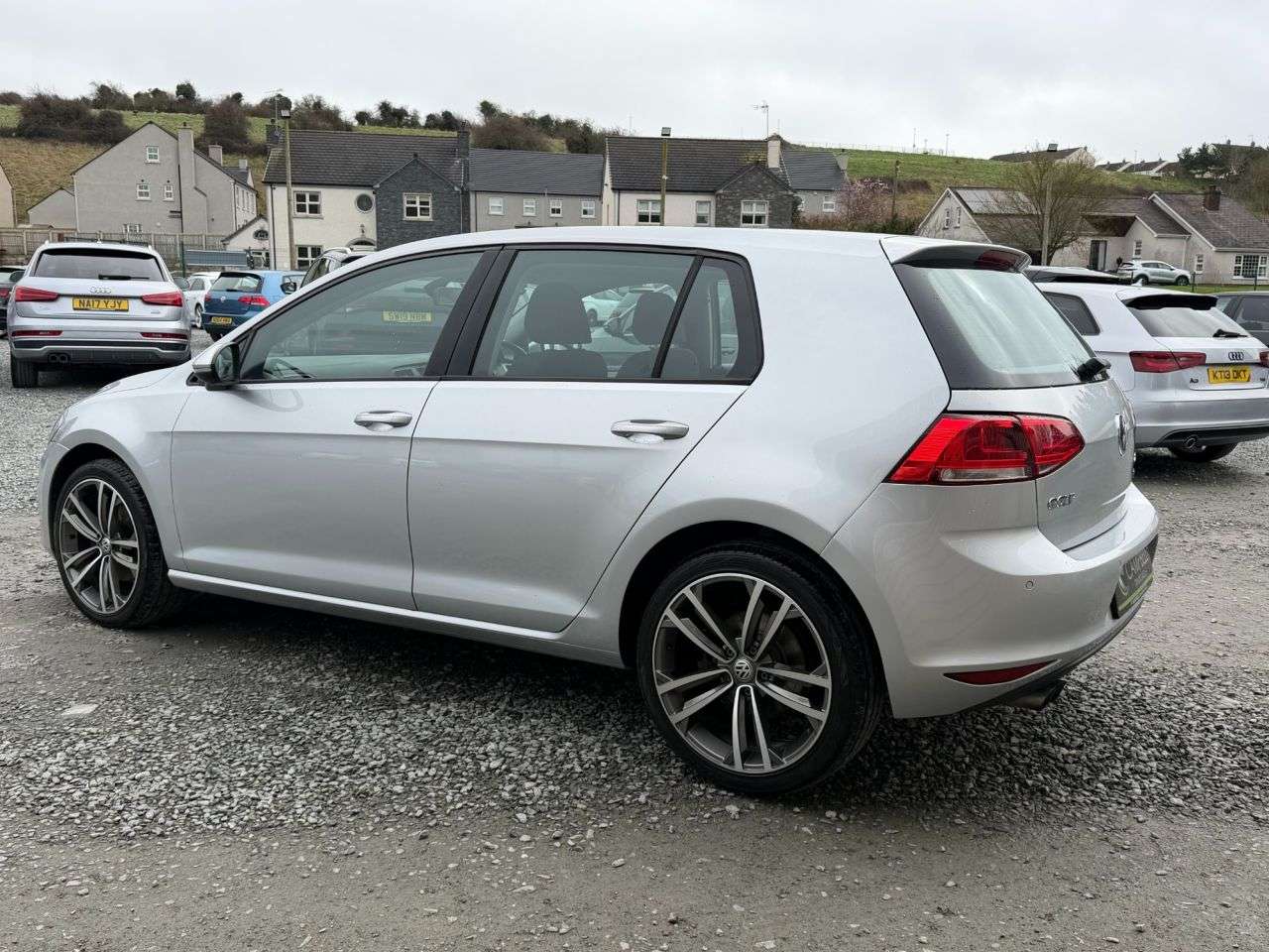 A 2015 VOLKSWAGEN GOLF 2.0 TDI BlueMotion Tech Match Hatchback 5dr Diesel Manual Euro 5 (s/s) (150 A 2015 VOLKSWAGEN GOLF 2.0 TDI BlueMotion Tech Match Hatchback 5dr Diesel Manual Euro 5 (s/s) (150