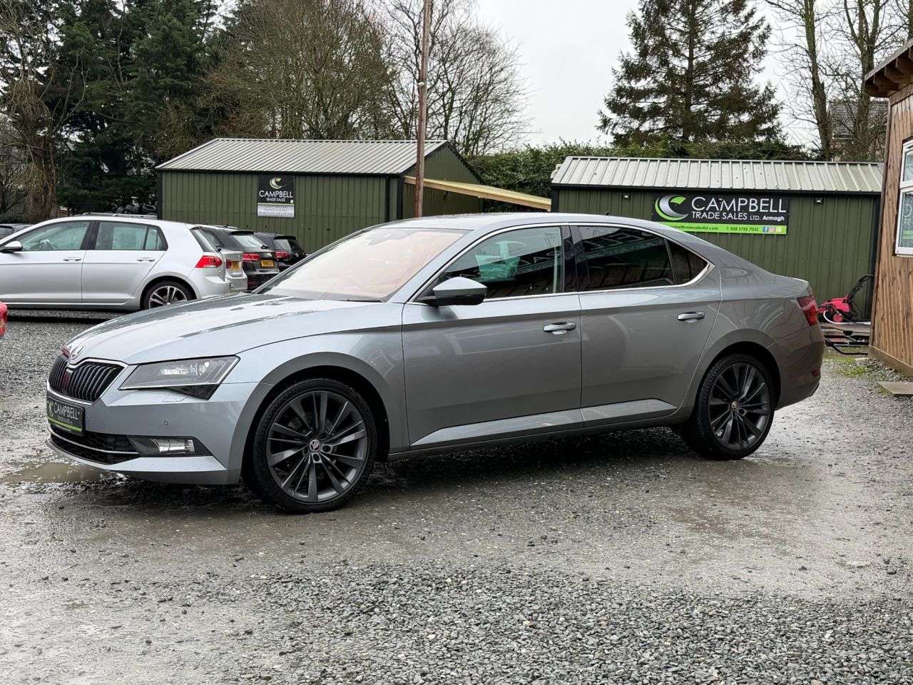 A 2019 SKODA SUPERB 2.0 TDI SE L Executive Hatchback 5dr Diesel DSG Euro 6 (s/s) (190 ps) A 2019 SKODA SUPERB 2.0 TDI SE L Executive Hatchback 5dr Diesel DSG Euro 6 (s/s) (190 ps)