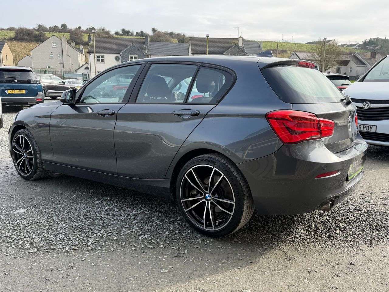 A 2018 BMW 1 SERIES 1.5 116d SE Business Hatchback 5dr Diesel Manual Euro 6 (s/s) (116 ps) A 2018 BMW 1 SERIES 1.5 116d SE Business Hatchback 5dr Diesel Manual Euro 6 (s/s) (116 ps)