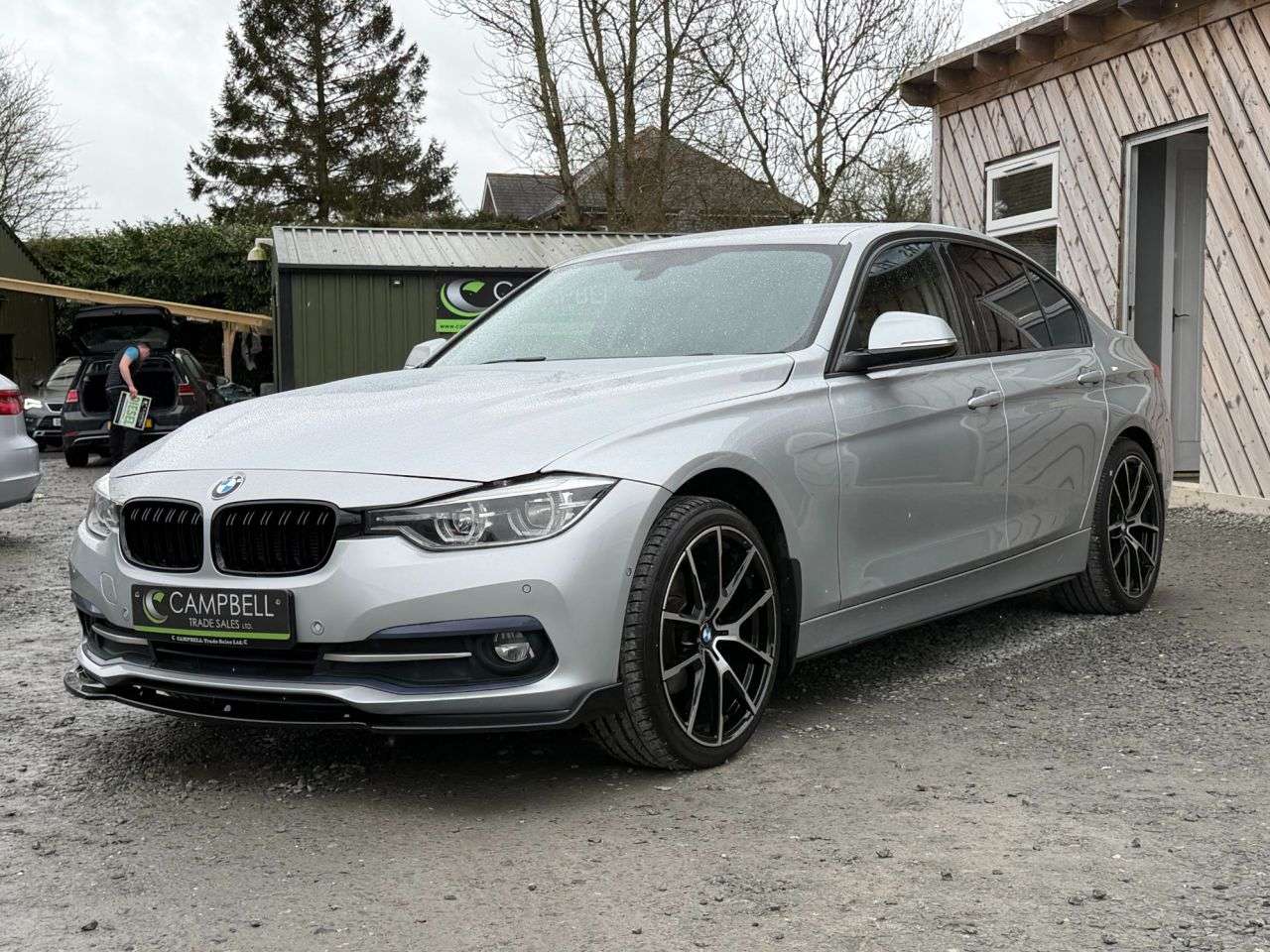A 2018 BMW 3 SERIES 2.0 318d Sport Saloon 4dr Diesel Manual Euro 6 (s/s) (150 ps) A 2018 BMW 3 SERIES 2.0 318d Sport Saloon 4dr Diesel Manual Euro 6 (s/s) (150 ps)