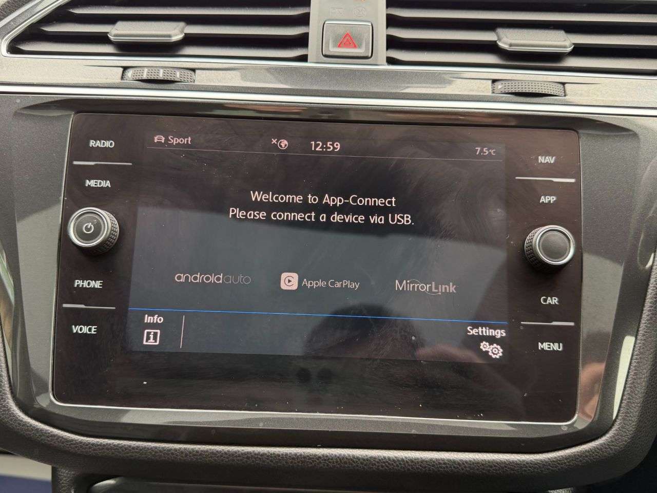 2018 VOLKSWAGEN TIGUAN 2018 VOLKSWAGEN TIGUAN