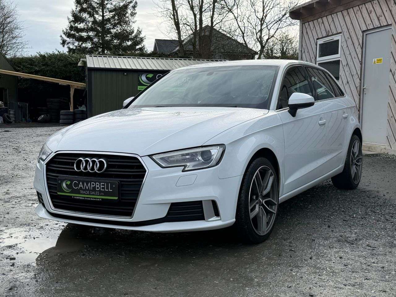 A 2017 AUDI A3 1.6 TDI Sport Sportback 5dr Diesel Manual Euro 6 (s/s) (110 ps) A 2017 AUDI A3 1.6 TDI Sport Sportback 5dr Diesel Manual Euro 6 (s/s) (110 ps)